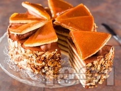 Класическа рецепта за торта Добуш с карамелена глазура - снимка на рецептата